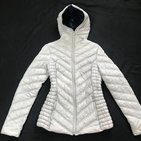 Laundry Quilted Gray Puffer Jacket - Picture 5 of 9